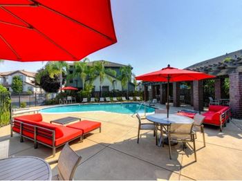 Refreshing pool
